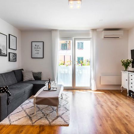 Apartment In Centre For 6 Сплит Екстериор снимка
