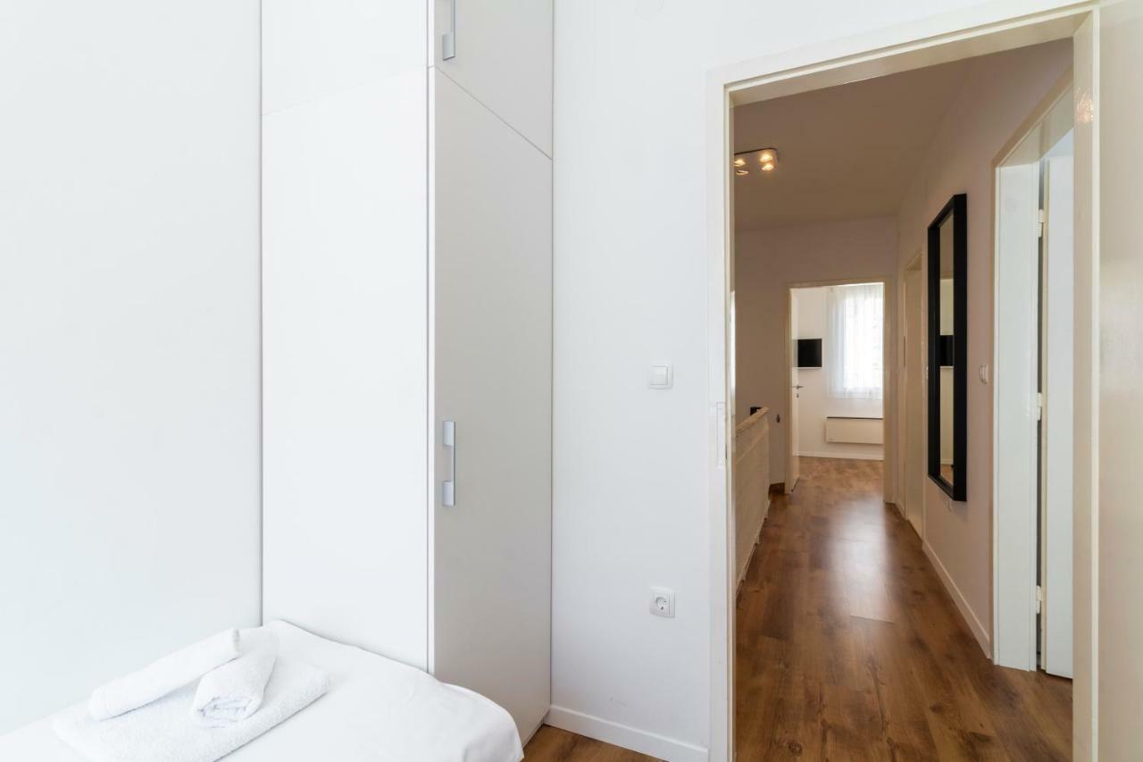 Apartment In Centre For 6 Сплит Екстериор снимка
