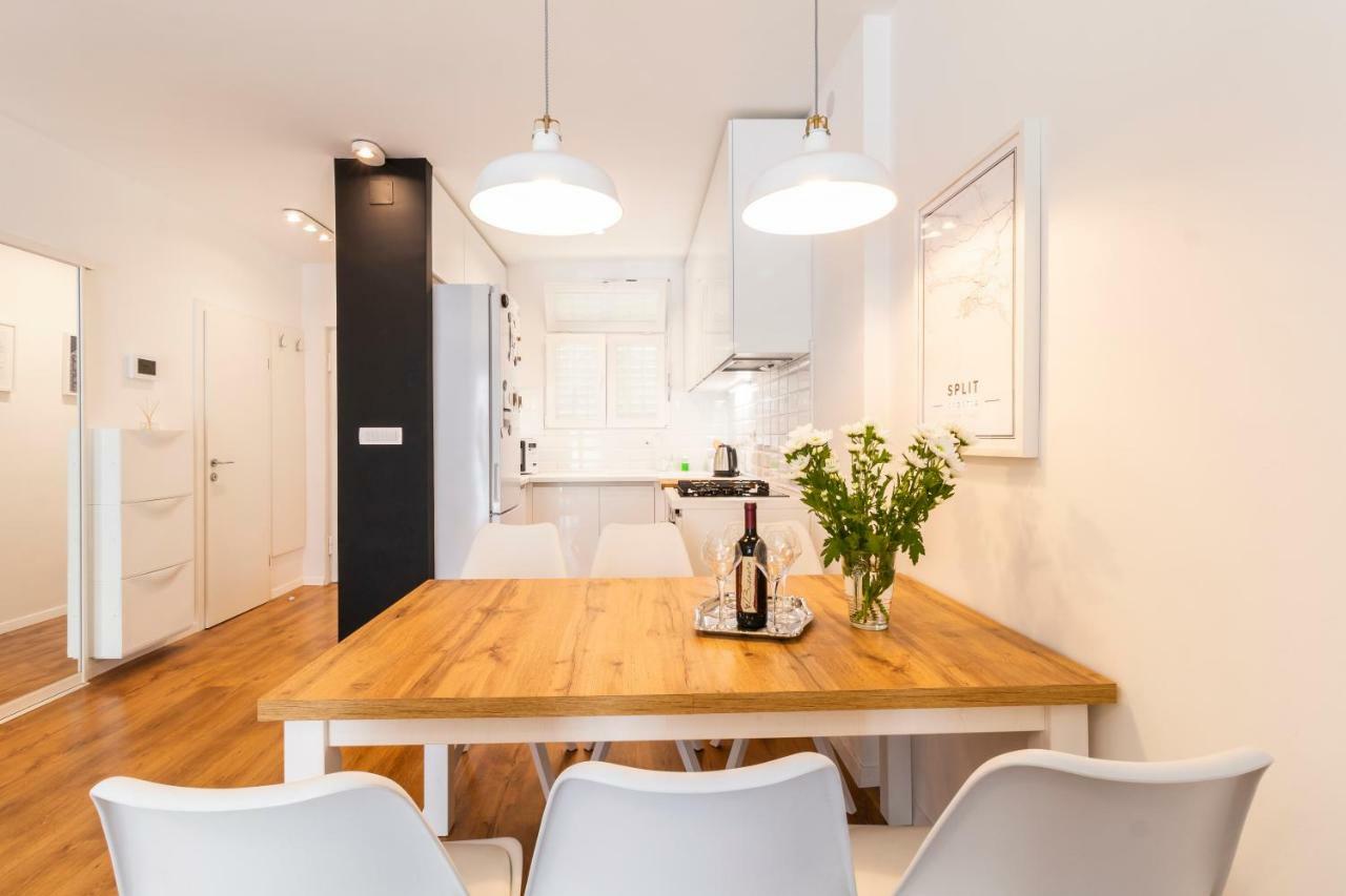 Apartment In Centre For 6 Сплит Екстериор снимка