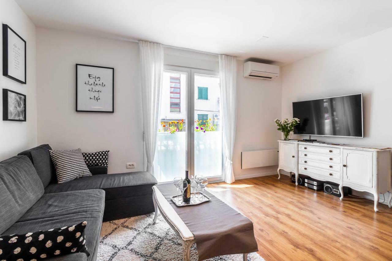 Apartment In Centre For 6 Сплит Екстериор снимка